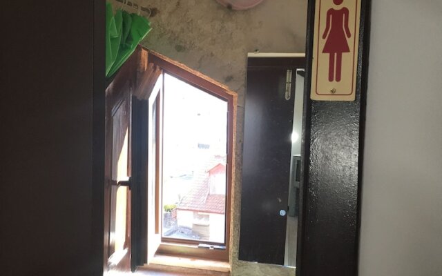 Constituição Rooms