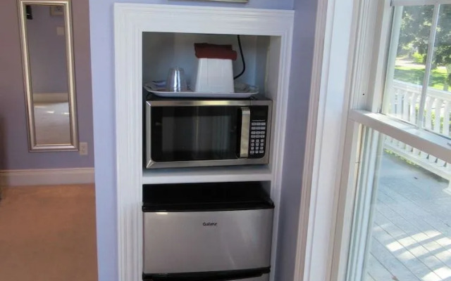 Falmouth Heights Motor Lodge