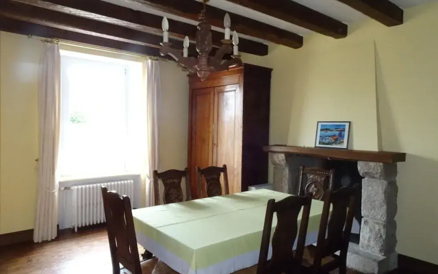 Holiday Home, Plourivo