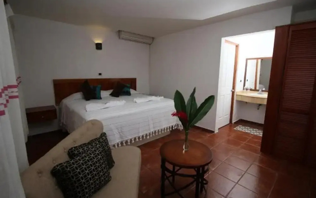 Hotel Villa Blanca Suites