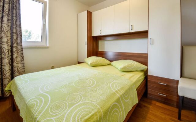 Apartment Milin Murter/Jezera 11983