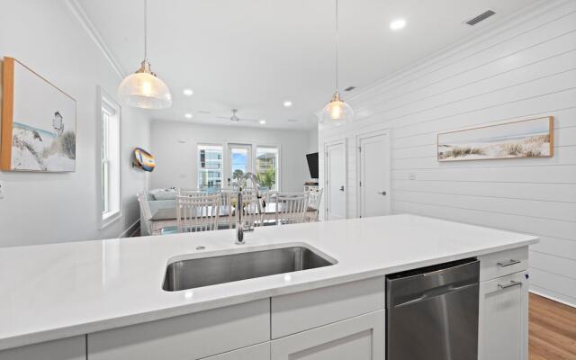 Totally Beachin' at Pelican Place