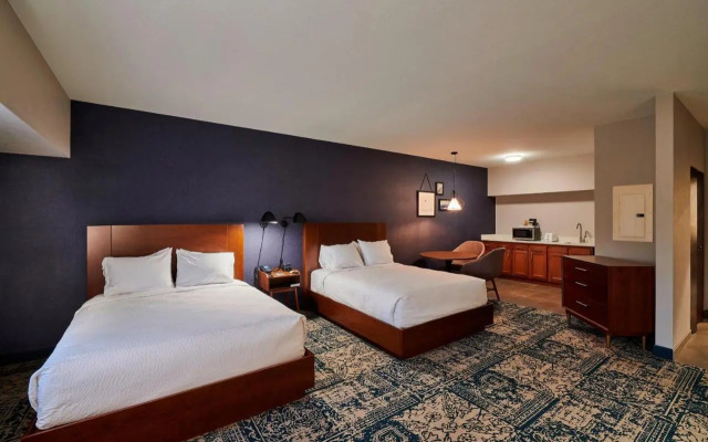 Clarion Hotel & Conference Ctr