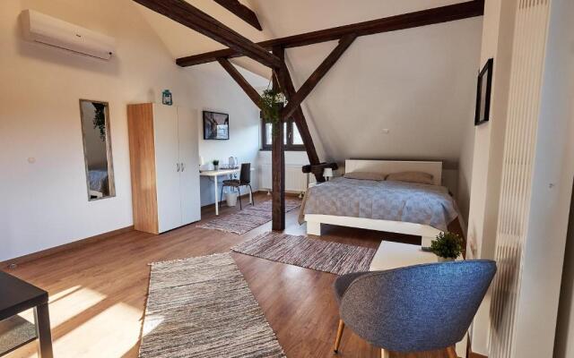 EVA Rooms & Studio Apartment
