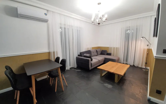 Korda Apartments