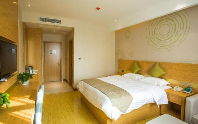 GreenTree Inn Shenyang Shenhe District Shenyang North Train Station Express Hotel