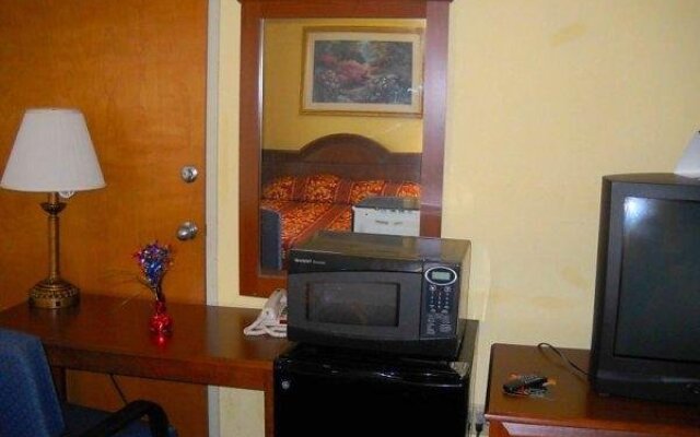 Ashburn Inn & RV Park