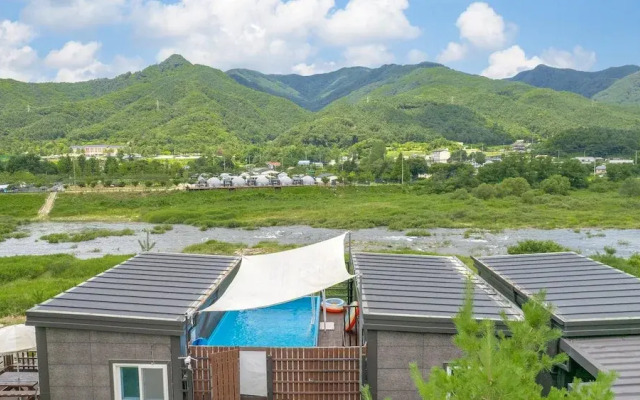 Gapyeong Myeonyeokgongbang Private Villa