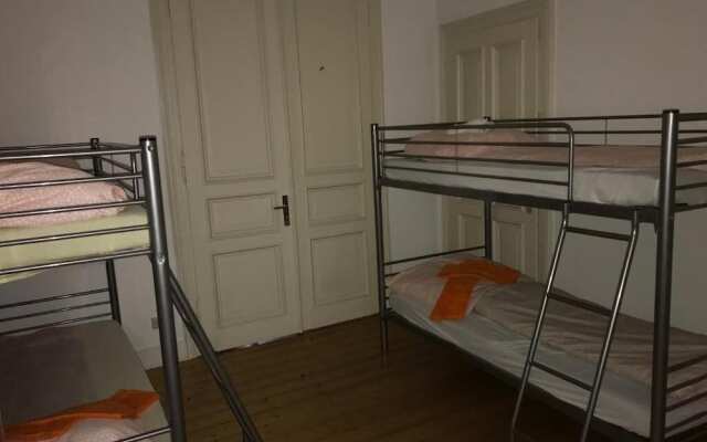 A&S Hostel Bonnerstr. 64