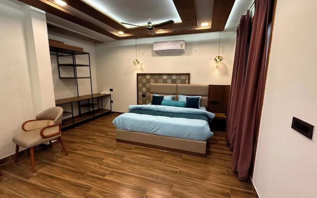 Yes Hotel By The Ganges