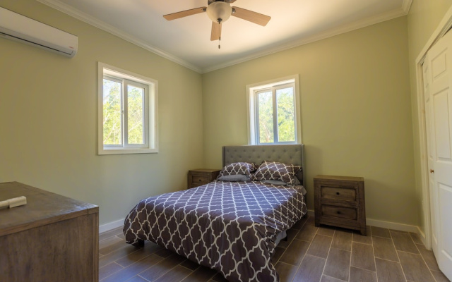 Seas The Day - Brand New Villa W/ocean View, Walk To Rainbow Bea 3 Bedroom Home — фото 3
