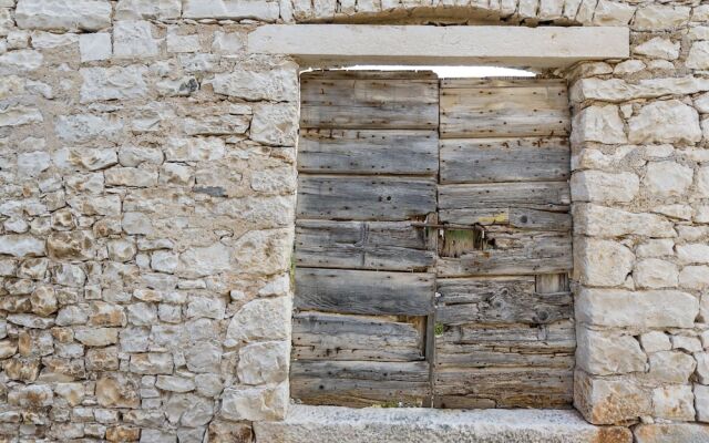 Snug Apartment in Pu?iš?a Near the Beach