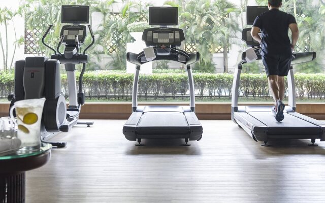 Sule Shangri-La, Yangon