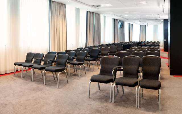 Park Inn by Radisson Brussels Centre Midi