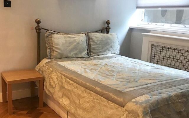 Clarendon Place Apartment