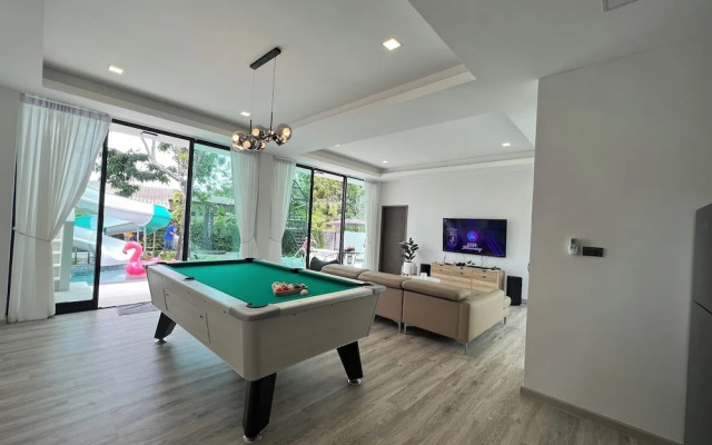 168 Garden Pool Villa