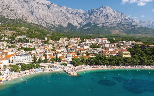 Amazing Home in Baska Voda With Wifi and 2 Bedrooms