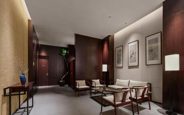 Poly Plaza Hotel
