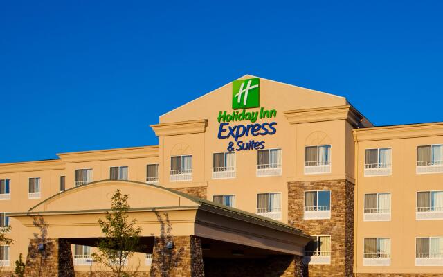 Holiday Inn Express & Suites Waukegan, an IHG Hotel