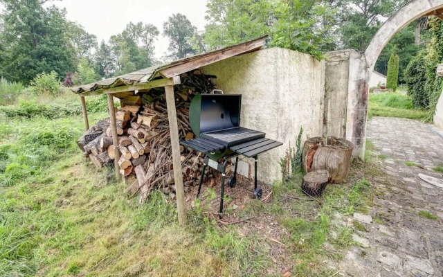 Pleasant Holiday Home in Raizeux With Garden