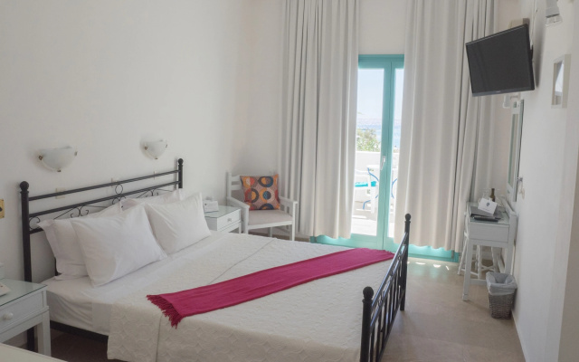 Amaryllis Beach Hotel