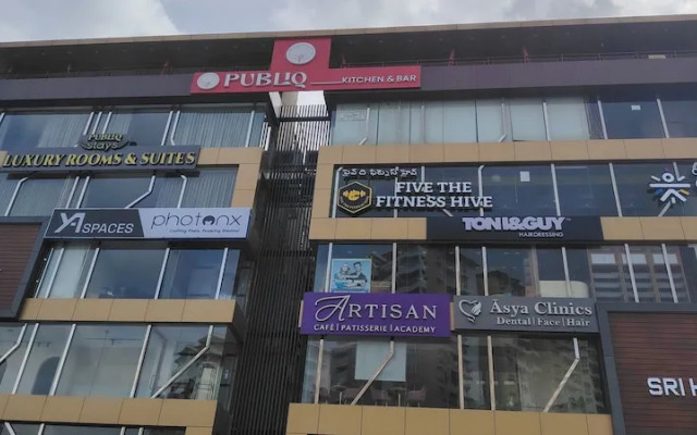PubliQ Luxury Stays