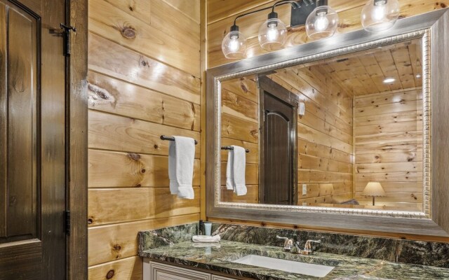 The Great Maple Retreat 13 Bedroom Home by Redawning