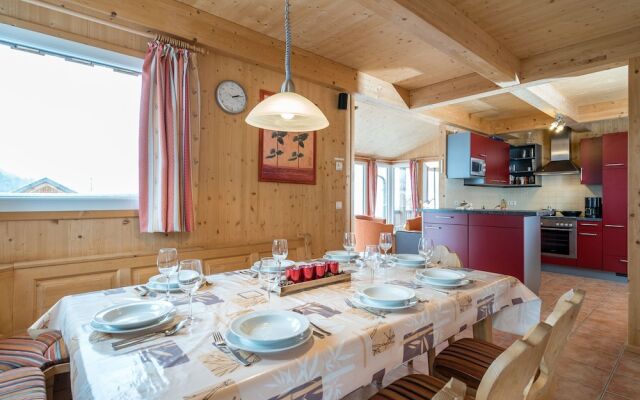 Luxury Chalet in Hohentauern with Panoramic Mountain Views