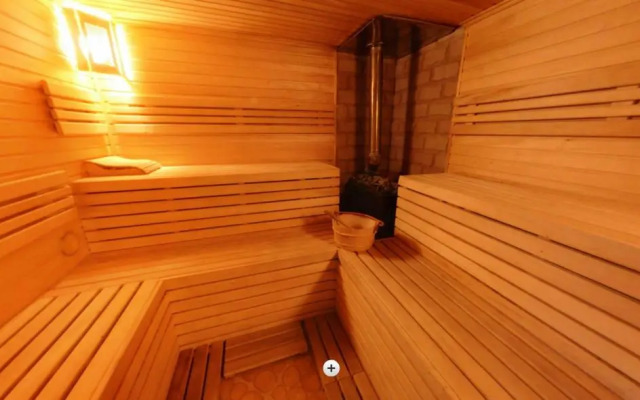 Hotel Forward Pool&Sauna