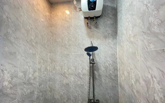 OYO 90527 Homestay 81 Baloi - A