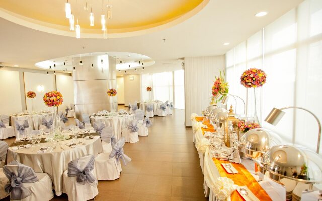 The Exchange Regency Residence Hotel