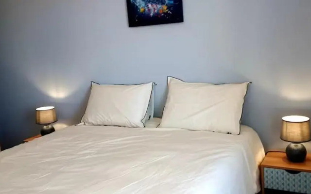 T2 avec balcon tout équipé 300m marché central