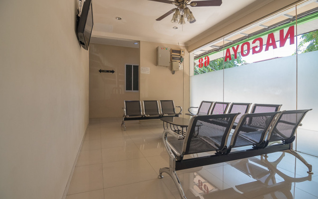 RedDoorz near Nagoya Citywalk Batam 2