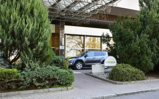 Hotel Tristar