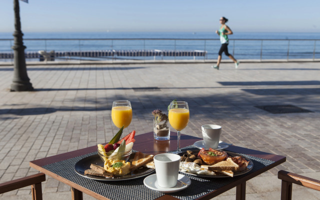Hotel URH Sitges Playa