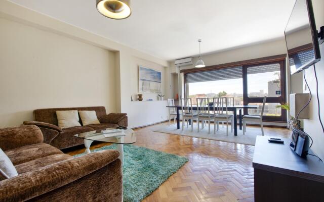 Lvpremier Clerigos RE2 Space Lift AC Balcony