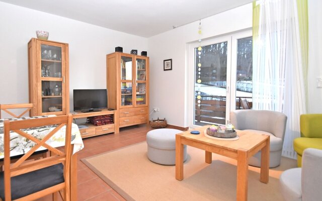 Bright Apartment With Private Balcony And Use Of Garden In The Weser Uplands