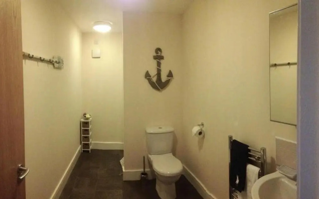 The View, 22 School Park