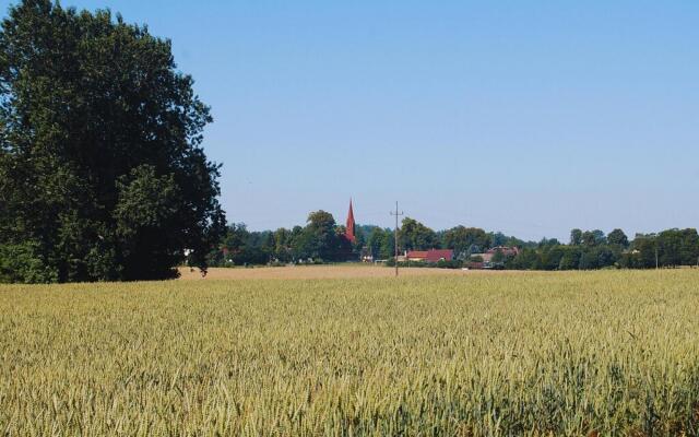 Terraced House With Pool and Sauna, Sieciemin
