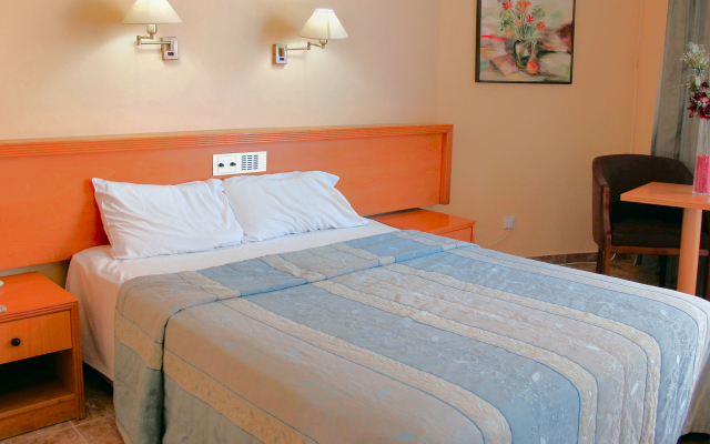 Flamingo Beach Hotel