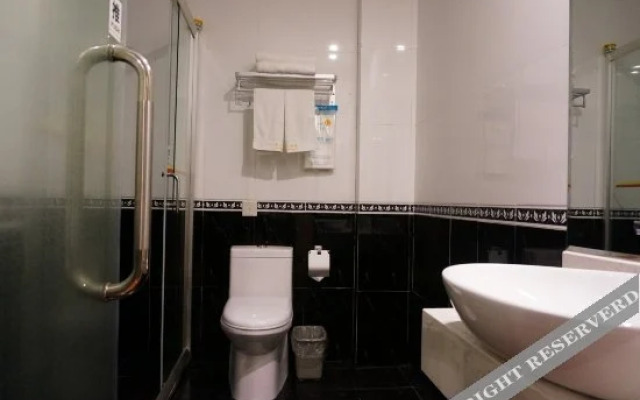 Super 8 Putian South Gate
