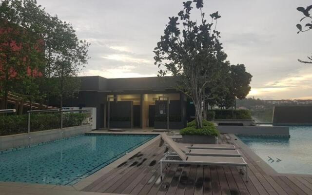 Emira Shah Alam 2 BED ROOM