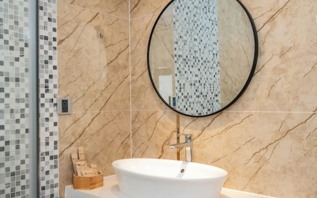 Sazi Hotel - Bui Thi Xuan