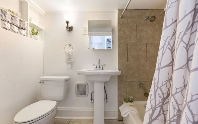 Uptown Spacious 4BD w Historic Charm