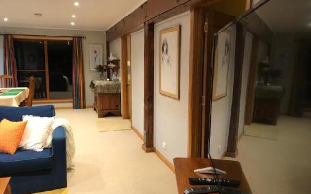 Wisteria Lodge Bed and Breakfast