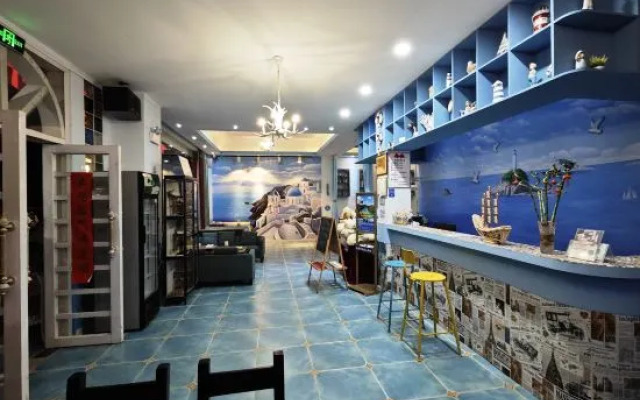 Jiuzhou Chain Theme Inn (Renhua Aiqinhai Fengqing Guanjing)