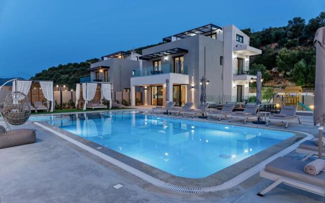 Luxurious Villa Mare - With 150m Pool