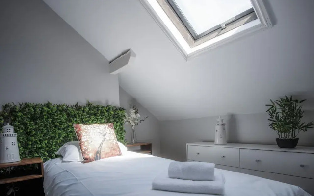 Langland Road - 2 Bedroom Town House