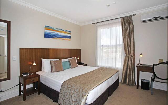 Tuakau Hotel