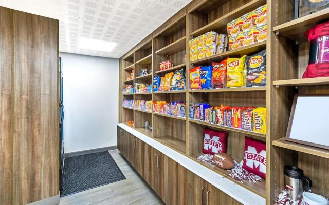 La Quinta Inn & Suites by Wyndham Columbus MS